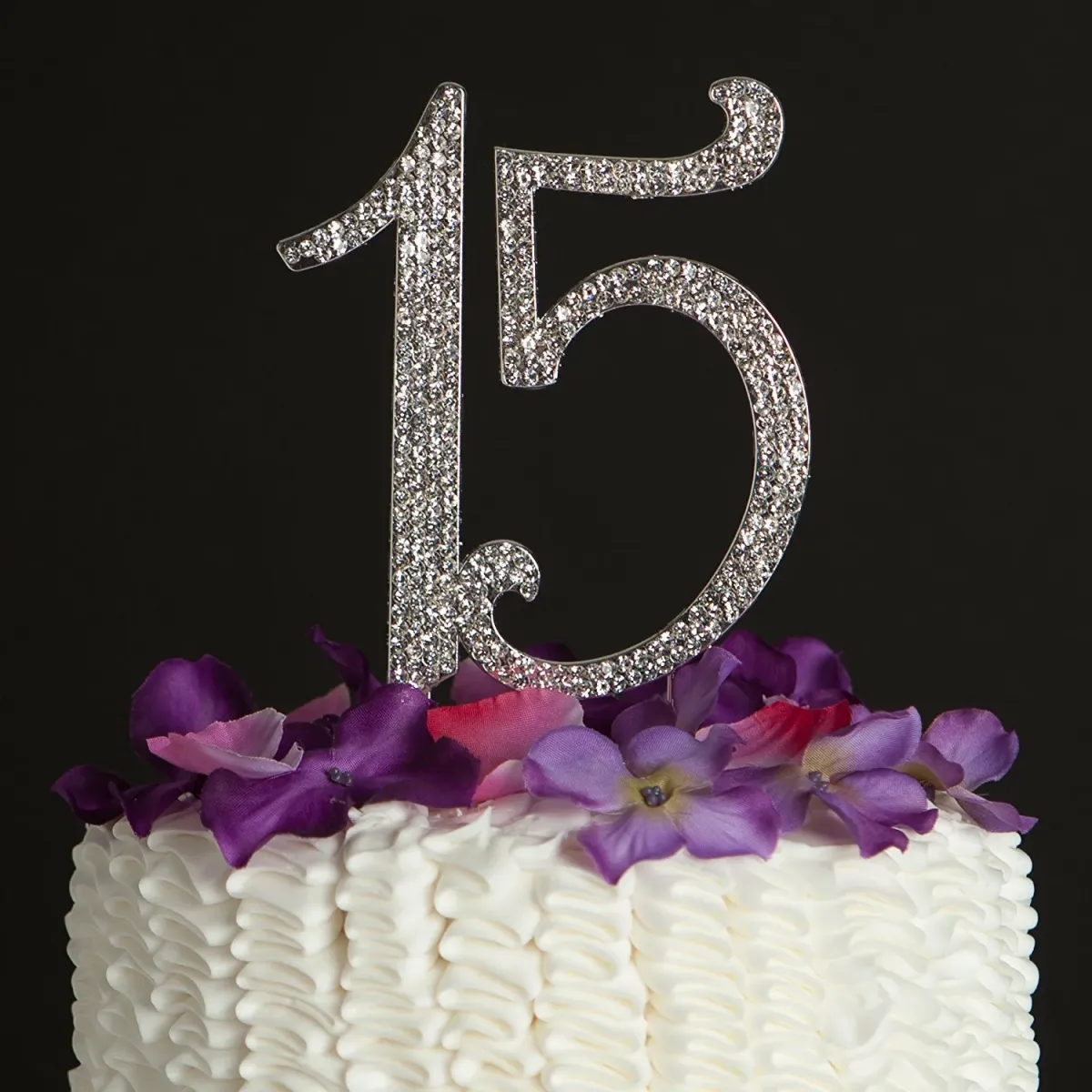 С 15 летием девочке прикольные. Торт на день рождения 15 лет. Тортик цифры 15. С днём рождения 15 лет девушке. Торт для девочки 15 лет на день рождения.
