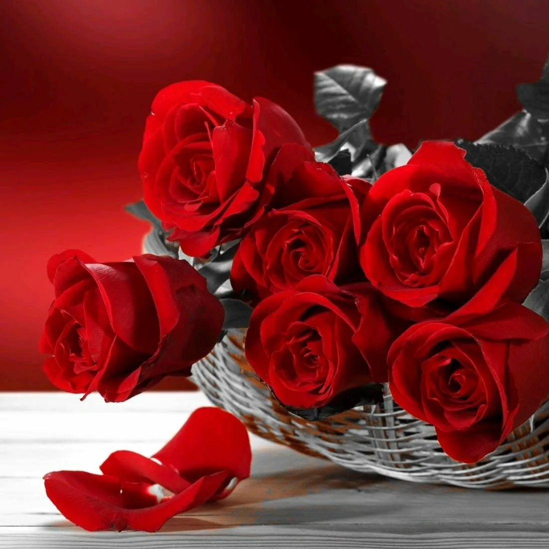 Поздравительная открытка розе. Открытки с розами. Цветы розы красные. Шикарный букет роз с днем рождения. Открытки с цветами красивые.