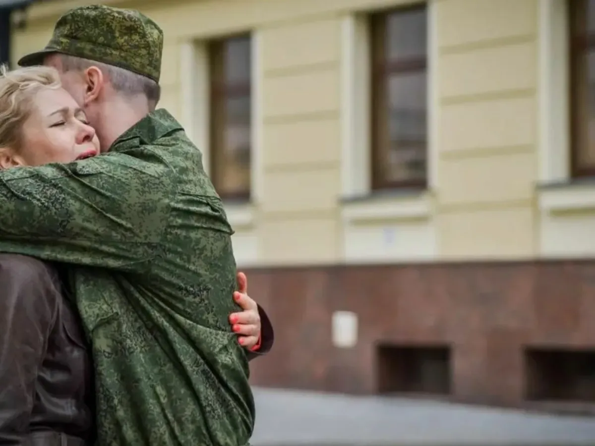 Мама провожает сына в армию картинки