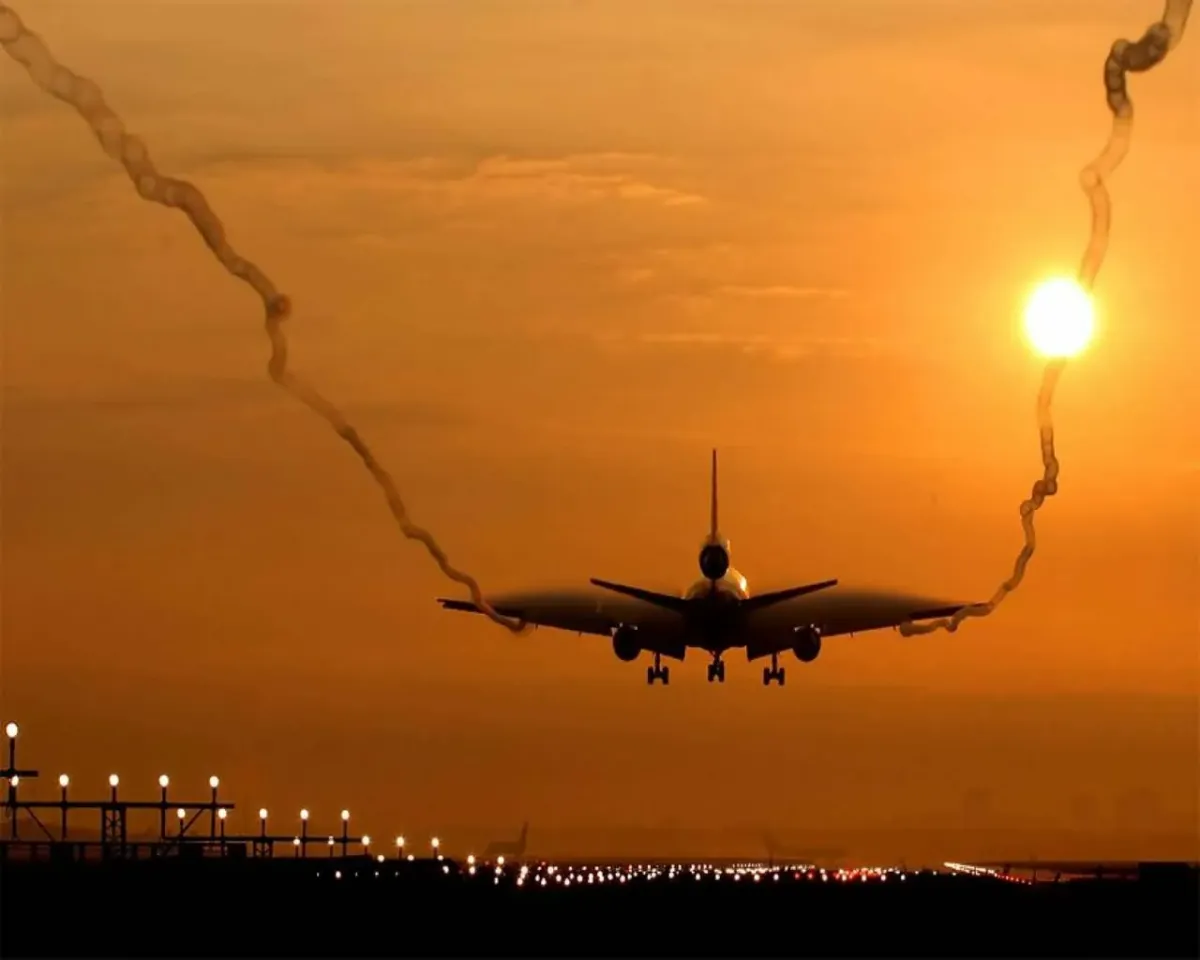 красивый взлет самолета. обои самолет. что пожелать человеку который летит. что пожелать человеку который летит. счастливого полёта и мягкой посадки.