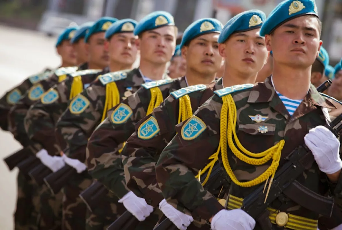 Фото День защитника Отечества в Казахстане #38
