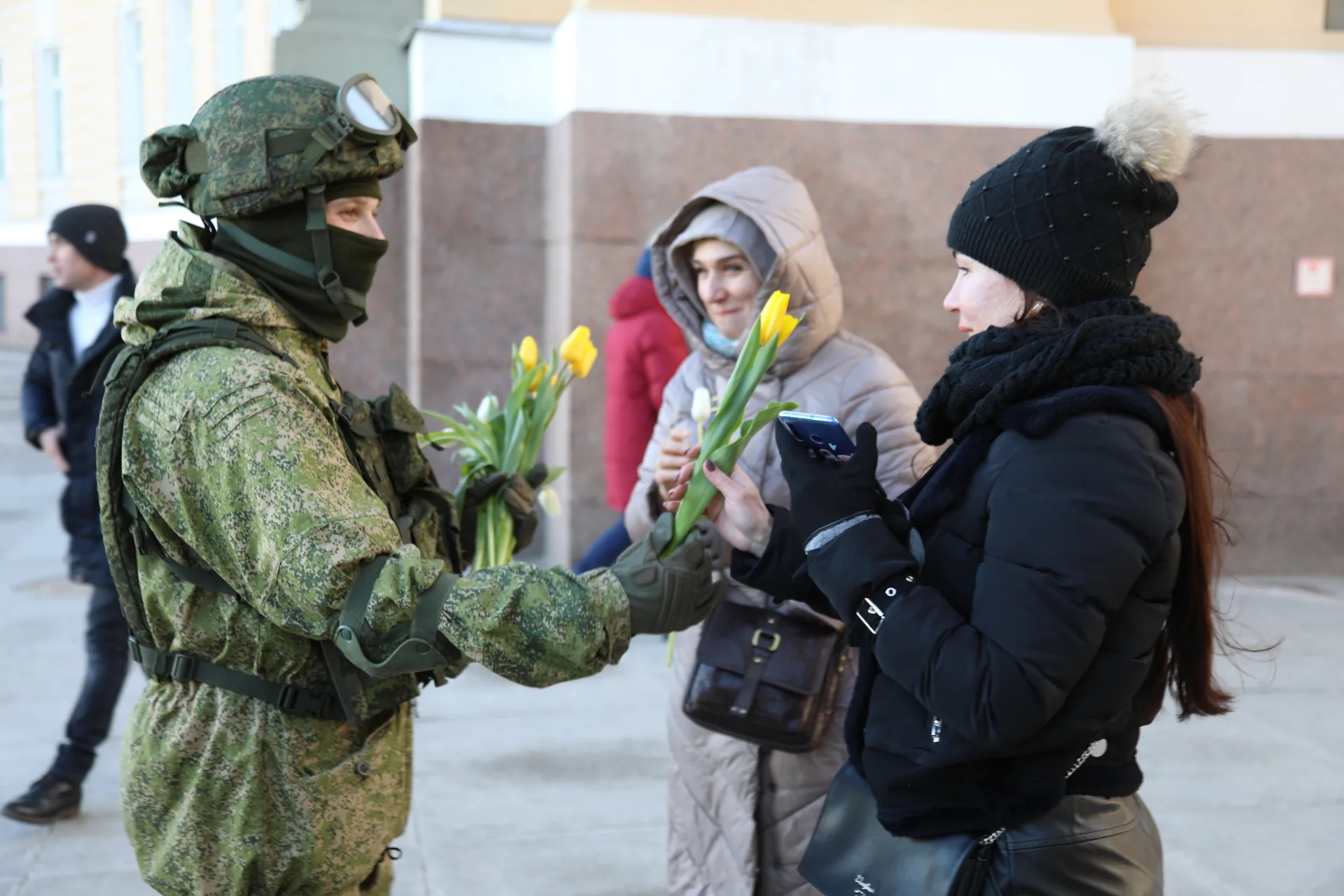 Фото Поздравление с 8 Марта военнослужащих женщин #77