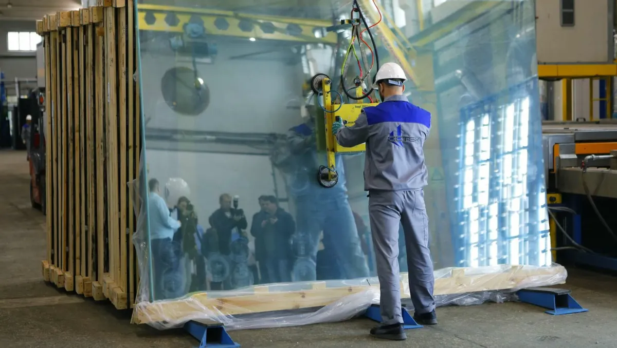 Красноярск завод каучуков. Производственное оборудование. Российская косметика. Красноярский завод синтетического каучука. Индустрия 2024.