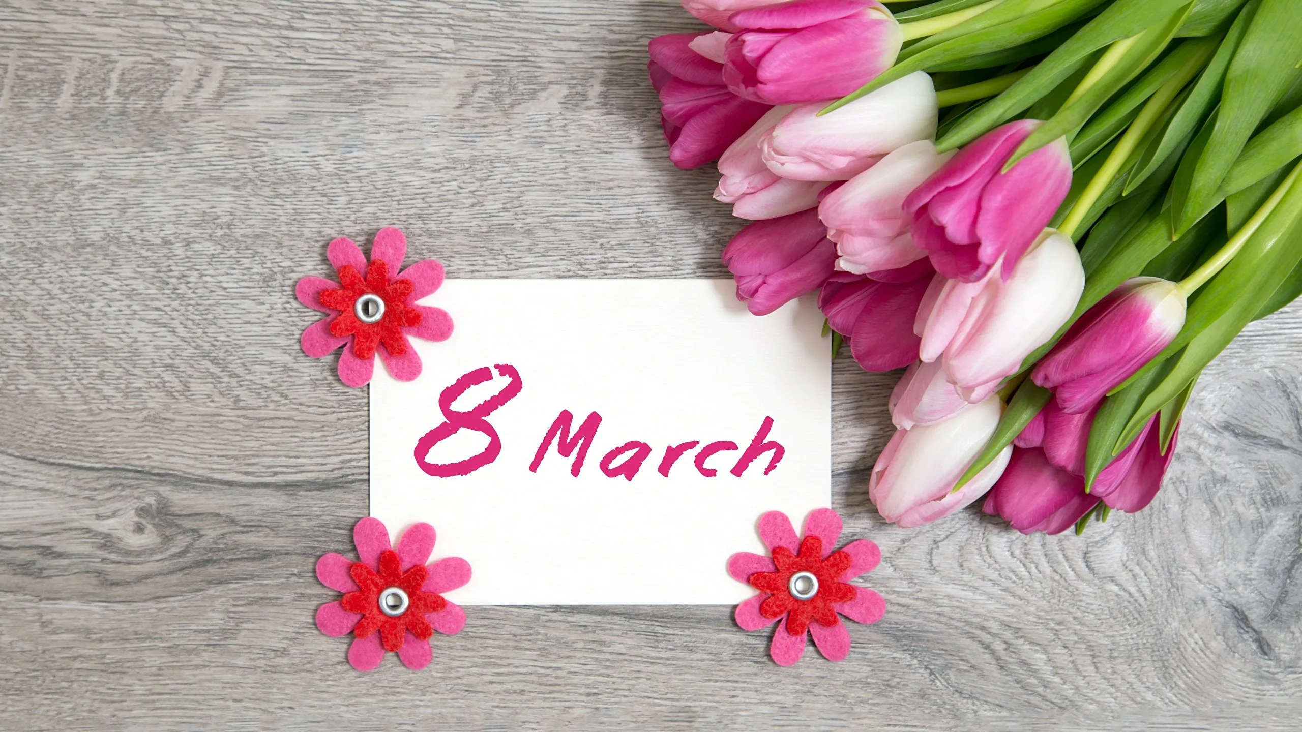 Women day congratulations. Открытка с 8 мартом. Открытка цветы.
