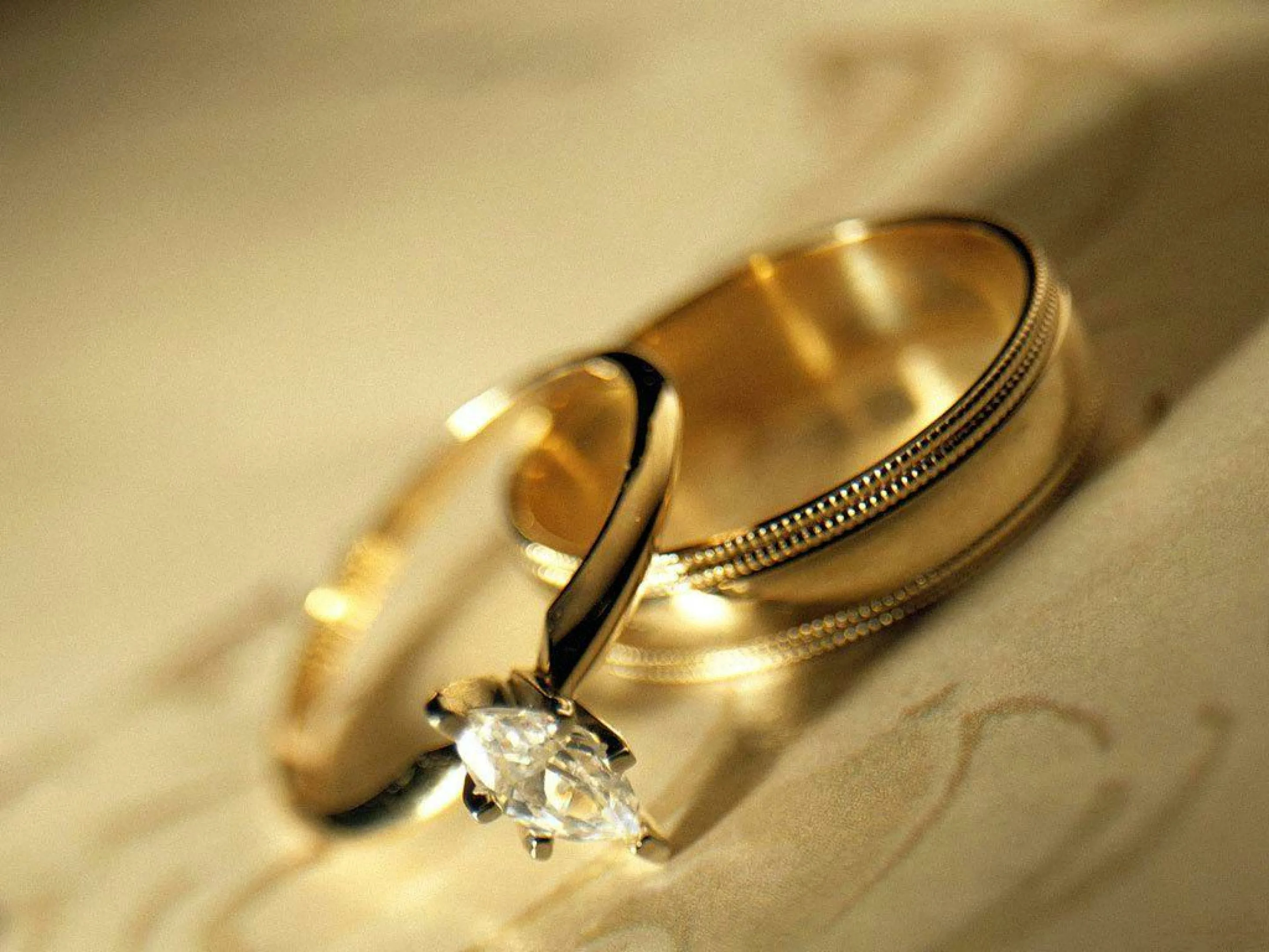 Поздравление выйти замуж. Свадебные кольца. Красивые кольца. Красивые обручальные кольца. Шикарные Свадебные кольца.