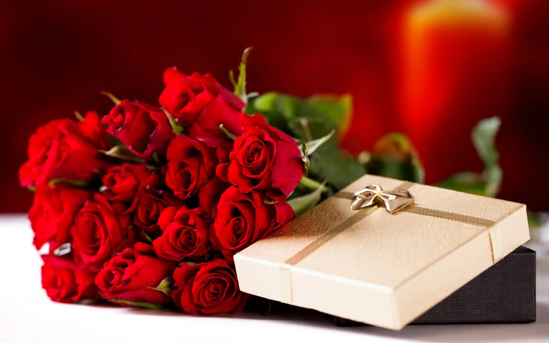 Поздравительные розы. Цветы в подарок. Красивые букеты с днём рождения. Розы подарок. Красивый букет в подарок.