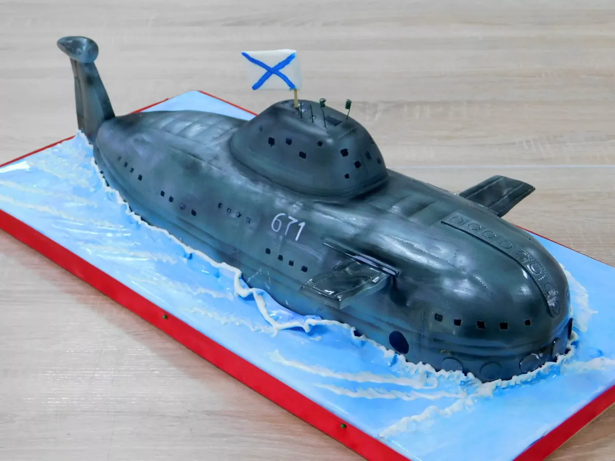 С днем рождения подводника. Торт подводная лодка. Торт для подводника. Торт с подводной лодкой. Торт в виде подводной лодки.