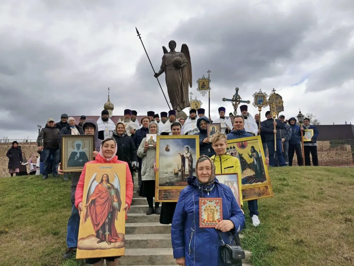 19 Сентября в православии. Праздник чудо Михайлове. День памяти Архистратига Михаила 19 сентября. Михайлов день 19 сентября.