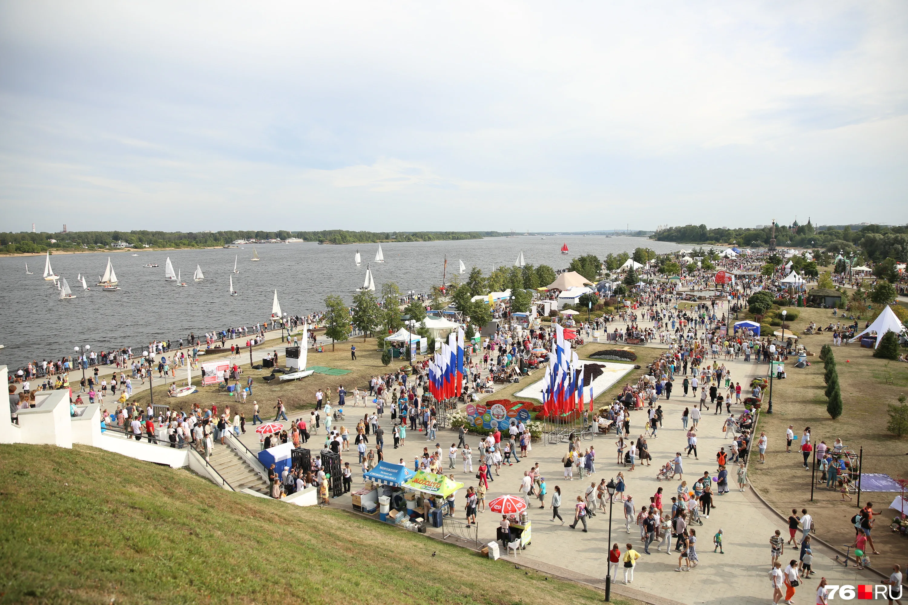 День города ярославль 2024 года программа. Пир на Волге Ярославль 2023. Пир на Волге Ярославль. Пир на Волге 2022 Ярославль. Ярославль 2022.